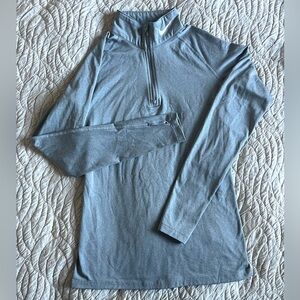 Women's Nike Pro 1/4 zip running top - M